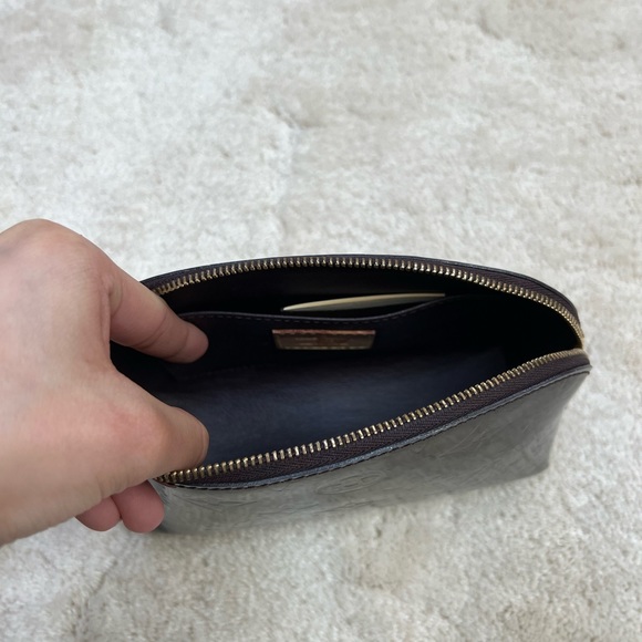 Authentic Louis Vuitton Monogram Vernis Pochette Cosmetic Pouch - Picture 10 of 16